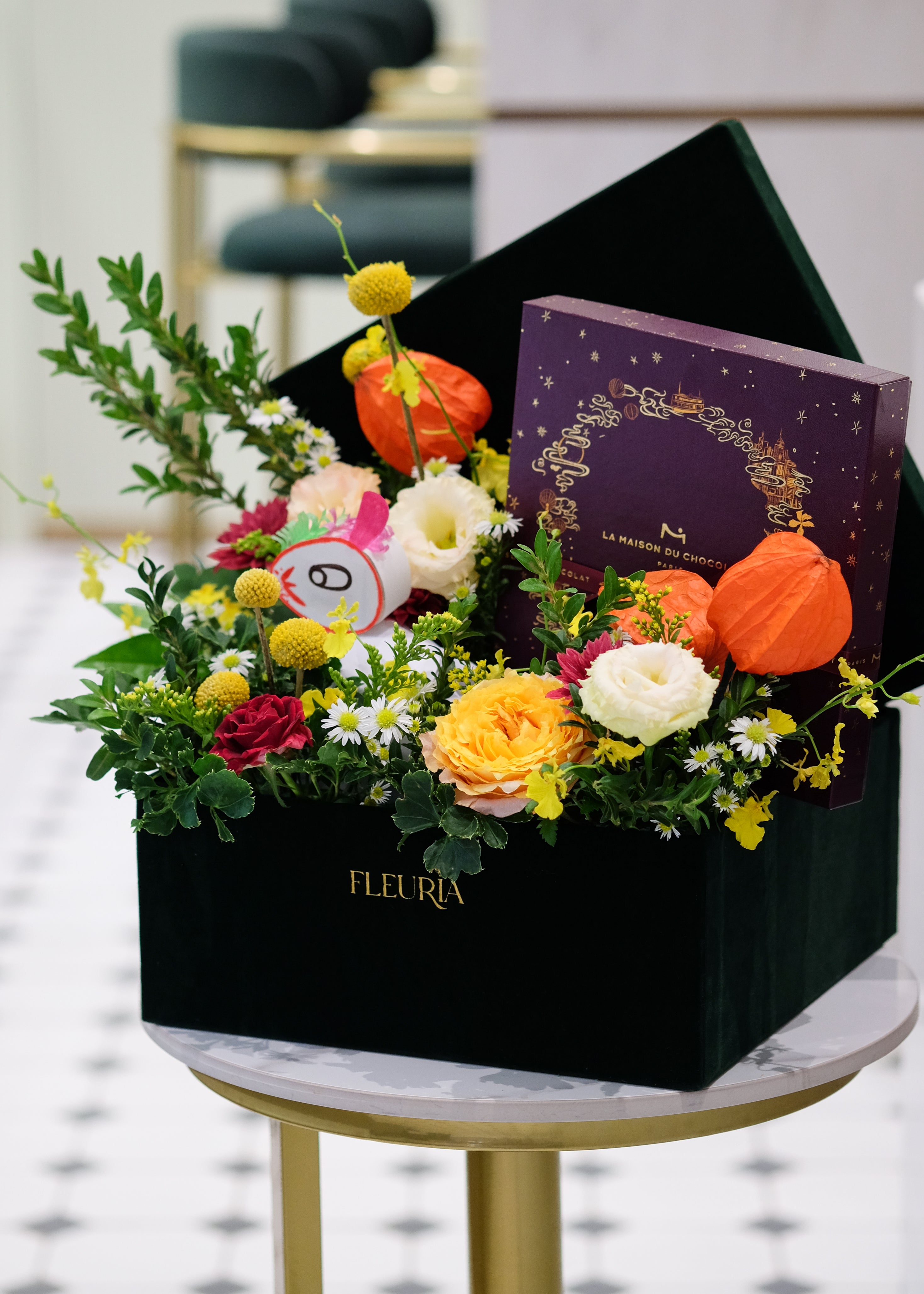 Mid-Autumn Flower Gift Box with La Maison du Chocolat Amethyst MoonChocolate