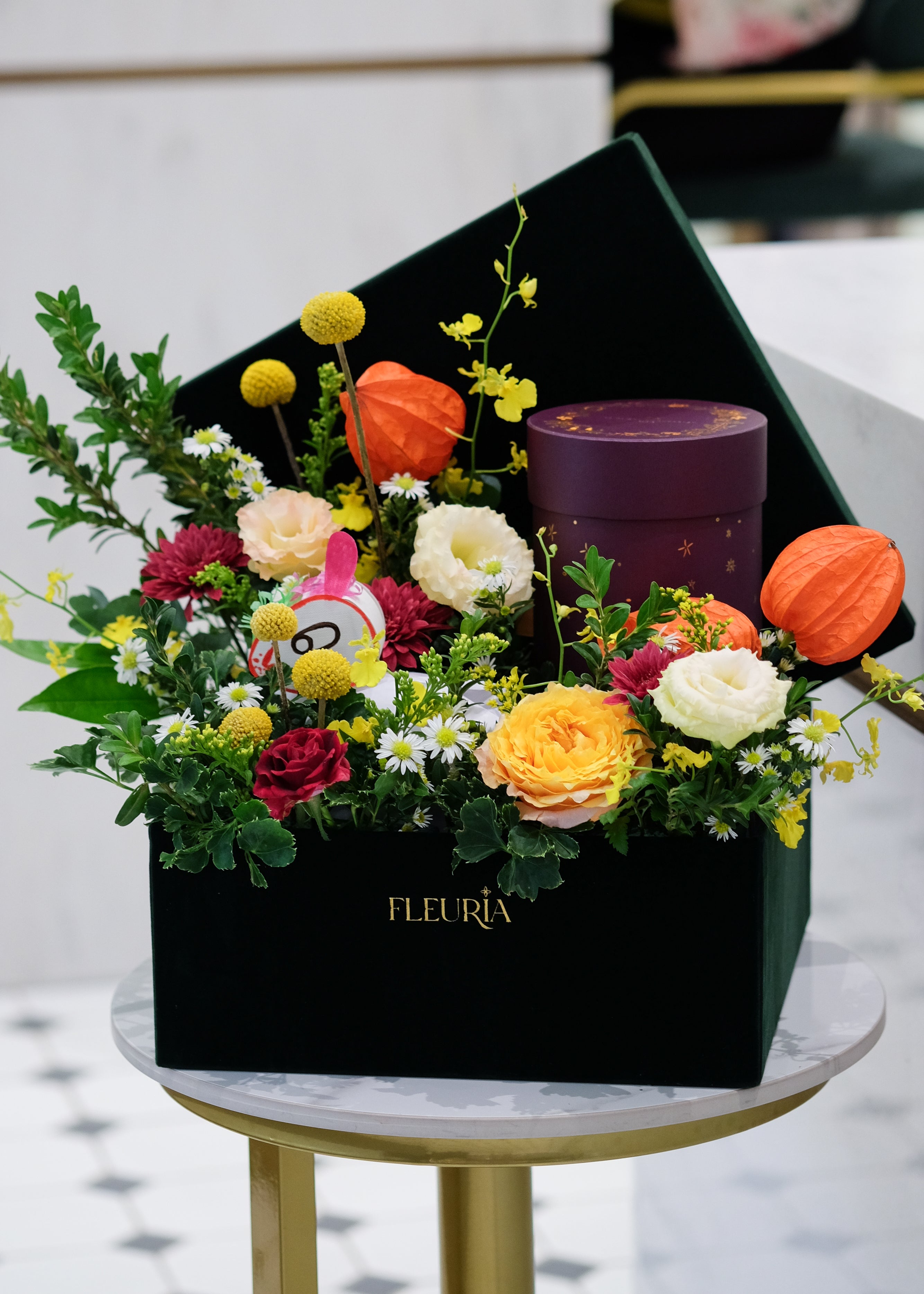 Mid-Autumn Flower Gift Box with La Maison du Chocolat Amethyst MoonCakes